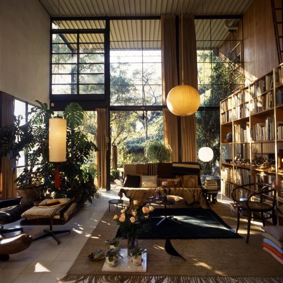Ortgeist's tweet photo. Home of designers Charles and Ray Eames, Los Angeles, California, built in 1949 https://t.co/n1vM1QlvJC