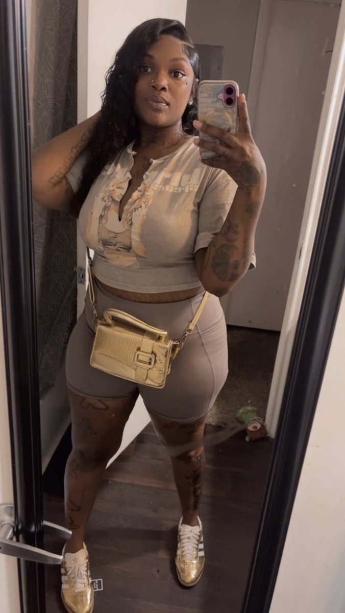 HOOCHIE MAMA 🤪🥳 tweet media