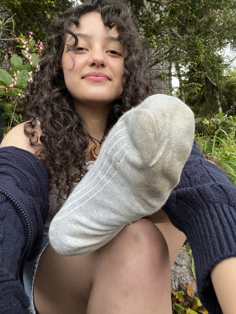 ami ❀ findom tweet media