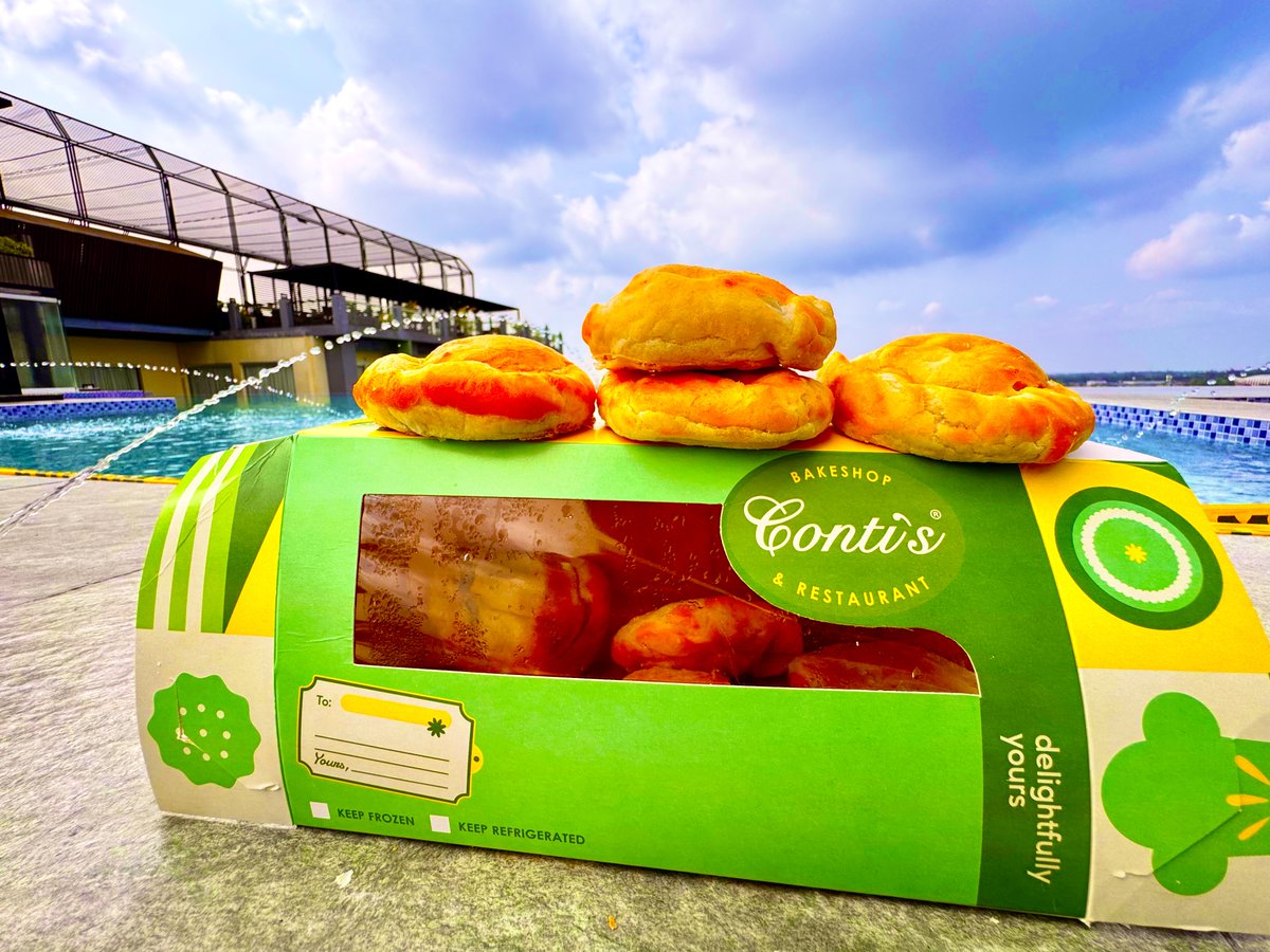 jefferskehoe's tweet photo. "A LIFE OF PIES"
These are SENSATIONAL
A bit like a "Curry Puff", but Twice as Nice💃🕺❣️
#CONTIS https://t.co/3Jt8jX0zTJ