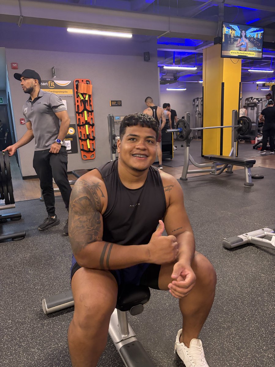 Sebasti1162's tweet photo. Hoy sude  mucho 🦍 https://t.co/XGSiYfNQ9P