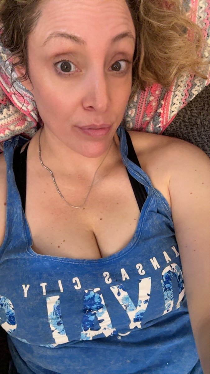 Liberal House on the Prairie… aka Amy tweet media