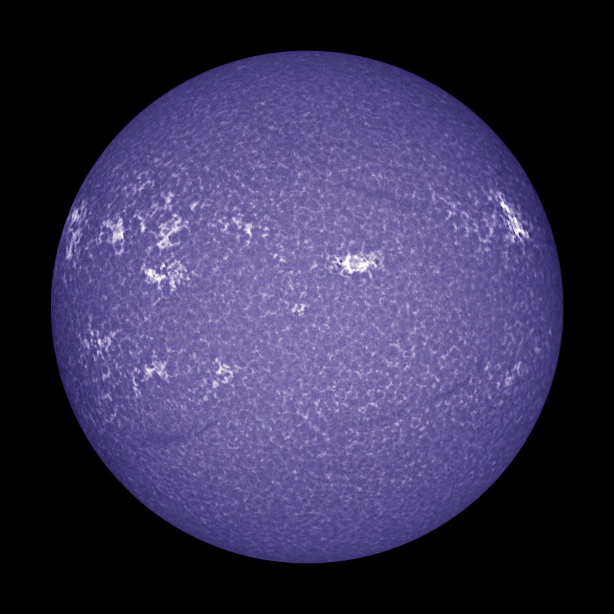 AstroFrog83's tweet photo. May 19, 2026 - The Sun in hydrogen-alpha, hydrogen-beta, helium D3, and calcium-H. https://t.co/xsEfONAt2c