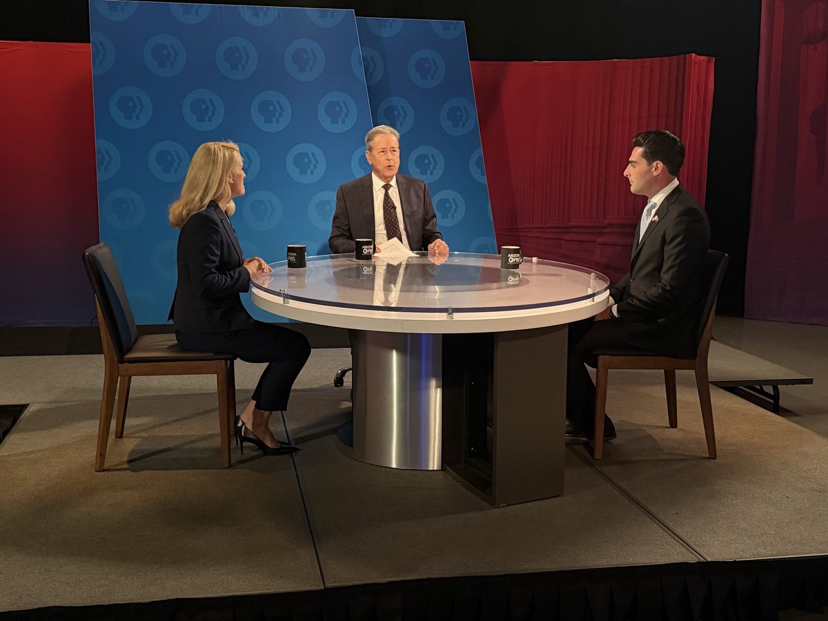 NortonforAZ's tweet photo. I encourage voters to watch the debate tonight and judge for themselves who has the experience for the job. The Arizona’s State Treasurer is responsible for safeguarding and managing billions in taxpayer dollars, and that responsibility requires serious financial expertise. https://t.co/uG0RN1jCnB
