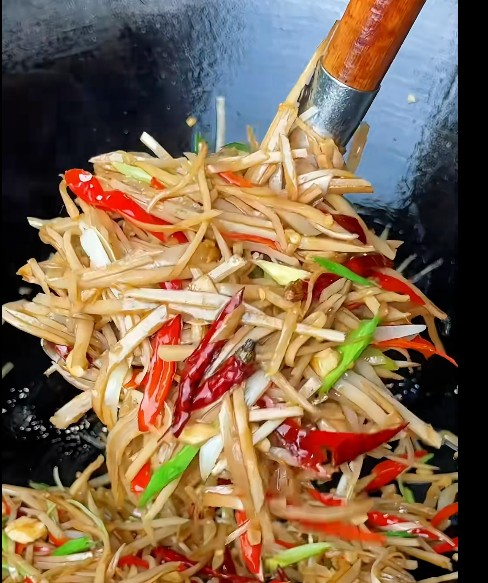 Chinese cuisine tweet media