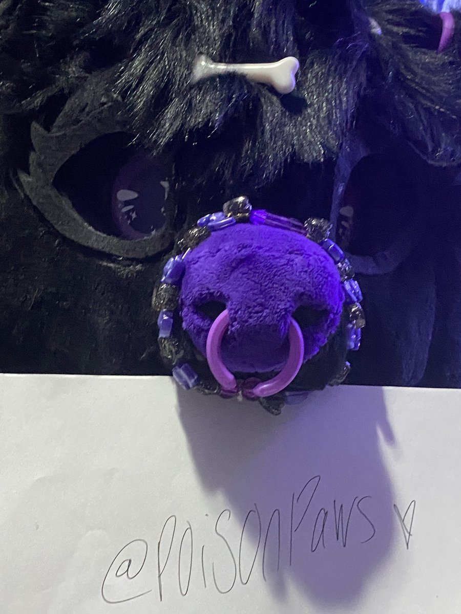 PoisonPaws tweet media