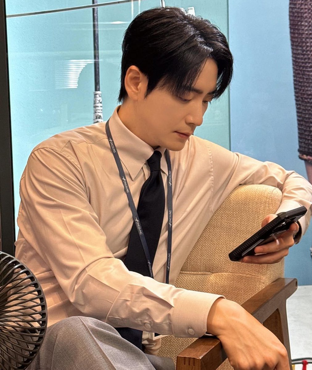 _madeline05's tweet photo. 공은태 너무 잘 생겨서 로또 더 기다려짐... https://t.co/yPoXfiiAQN