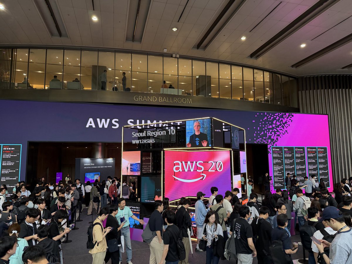 notnowkim's tweet photo. #aws
2026 AWS SUMMIT😏 https://t.co/JQordj7vgw
