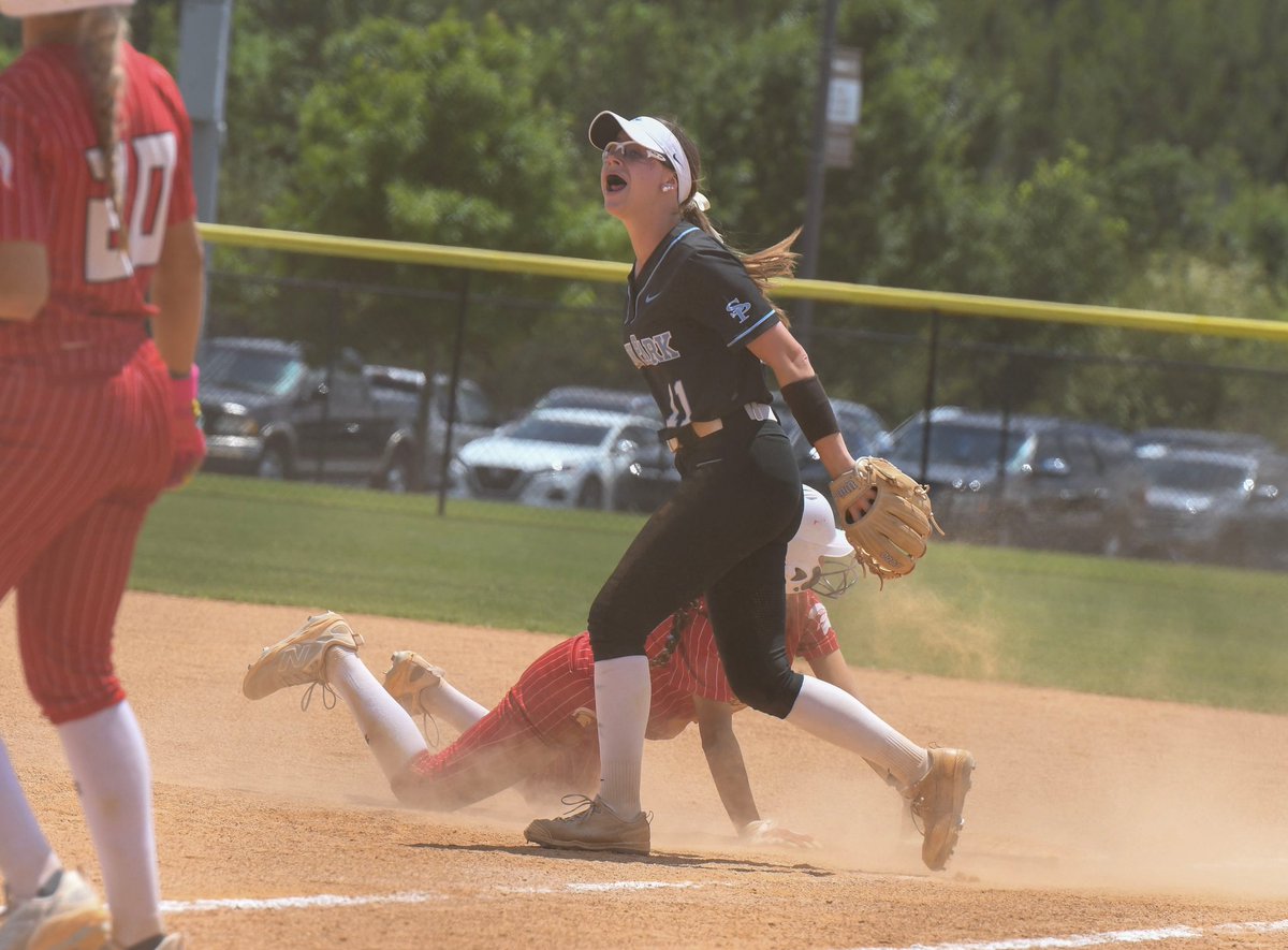 Reasoftball9's tweet photo. Beyond proud of the improvements made by this team throughout the season. We pushed through and fought for each other until the last out. Here are my season stats->
- .338 BA
- .421 OBP
- 36 1B
- 6 2B
- 2 3B
- 29 RBI
- 8 💣
- 36 stolen bases
- .923 FP https://t.co/ua7EouRTHO