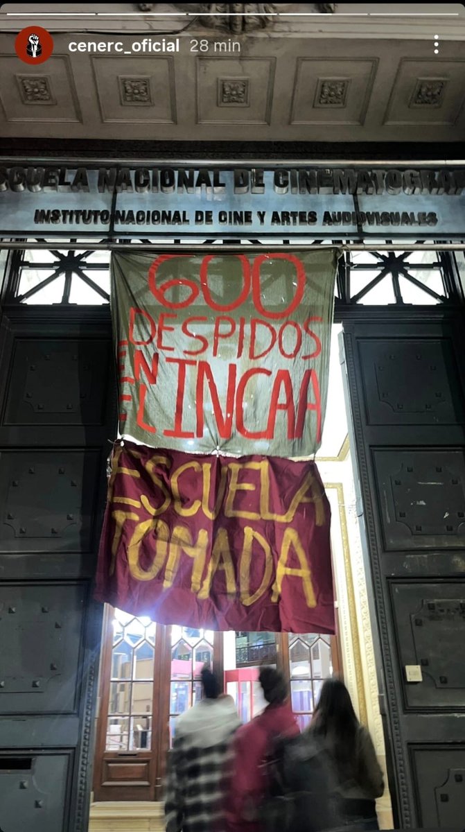 somoscorta's tweet photo. Los estudiantes de la Escuela Nacional de Experimentación y Realización Cinematográfica (Enerc) tomaron el edificio en apoyo al paro docente por la "recomposición salarial y el llamado a una reunión abierta  con el presidente".

https://t.co/UgSv4IW2UV https://t.co/waIaKhvaLK
