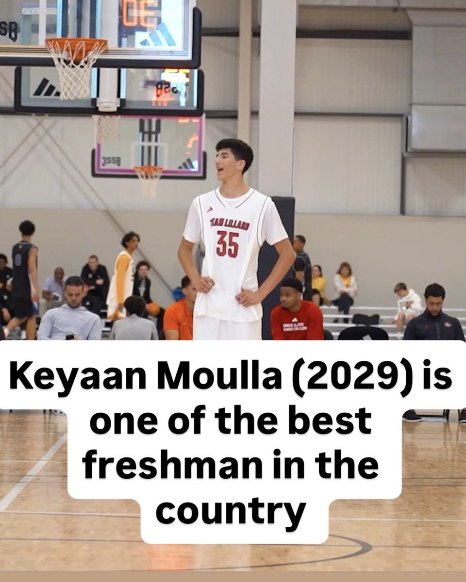 teamlillardaau's tweet photo. Keyaan Moulla (2029) continues to impress on the 3SSB circuit 

The rangy wing can really score it and is an elite shot blocker already

@simplyy_bball https://t.co/4I2Cp0njax