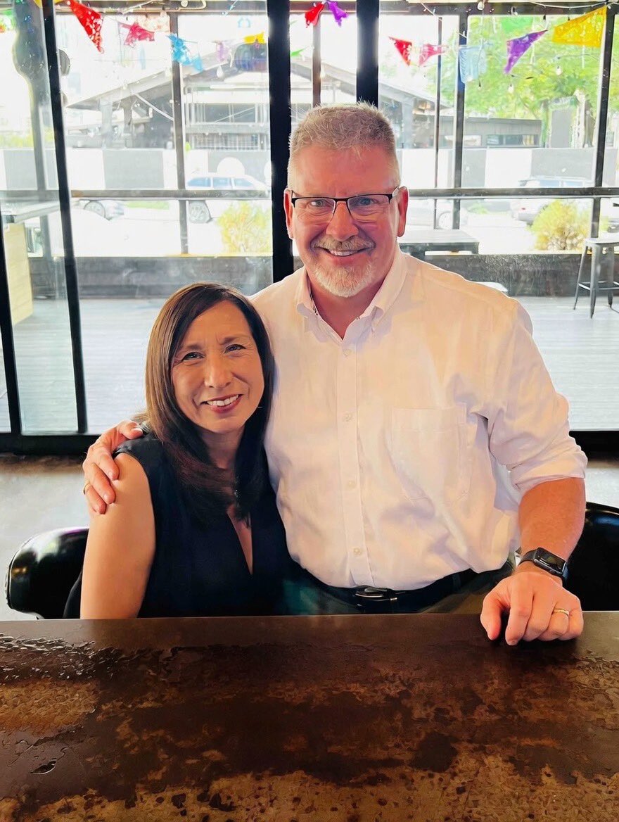 TonyDaleTX's tweet photo. 26 years ago tonight would be our last day without children. It’s hard to comprehend how quickly time has passed and how our children have matured. Now our nest is empty. Cherish the moments. Don’t blink. https://t.co/nCR6gAN6IH