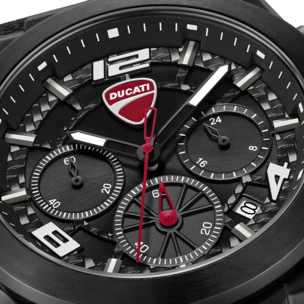 Aslan_Dalee's tweet photo. Ducati DTWGC0002003 DT014 นาฬิกาข้อมือผู้ชาย ในราคา 

ที่ Shopee https://t.co/27uPJ81AP4 https://t.co/Uu79ehppc9