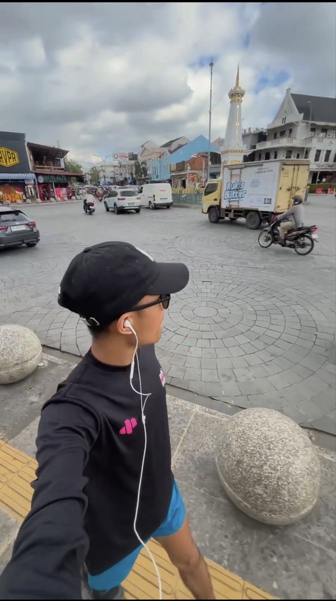 realarrell's tweet photo. Repeat🔁 #jogja #asianboys #gayjogja https://t.co/AUpZ6Srm2X