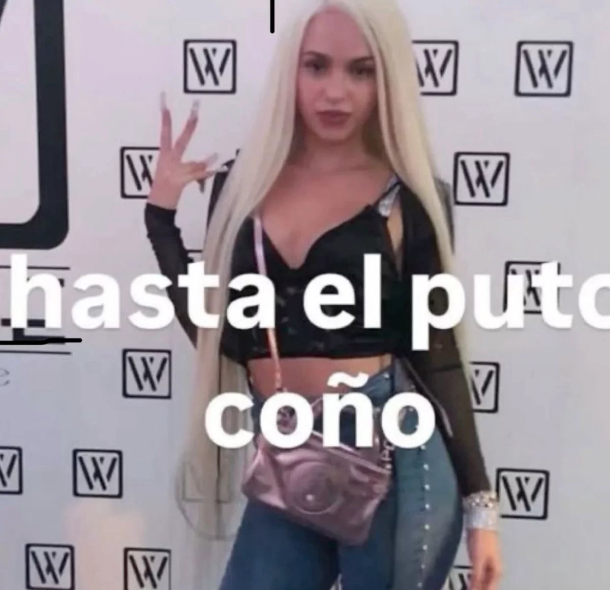 06krmaa's tweet photo. puro esperando https://t.co/u1ZGkEWcdN