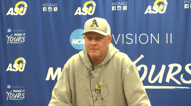 klstnews's tweet photo. Rams Baseball Head Coach thanks Seniors for their time at ASU
https://t.co/tuqUqViV5Z https://t.co/ggaJuzmvYO