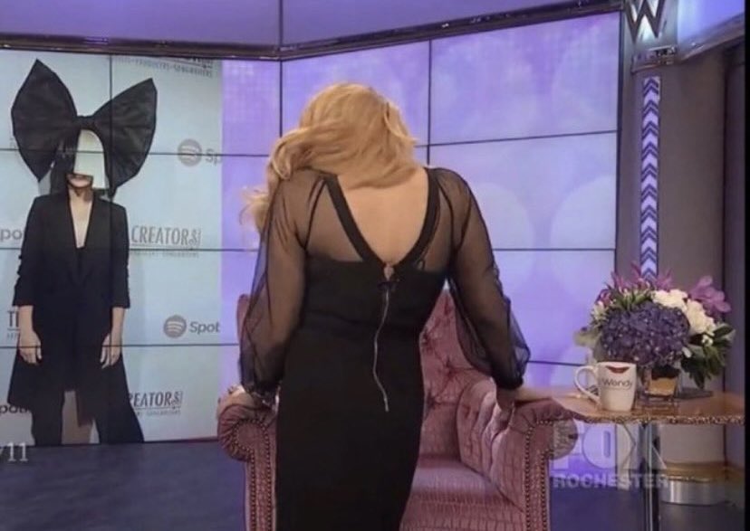 m__igue_'s tweet photo. rachel is the perfect lucy gray, i can’t picture any other person to portray her IDEC argue with the wall https://t.co/sWXWw9fF40