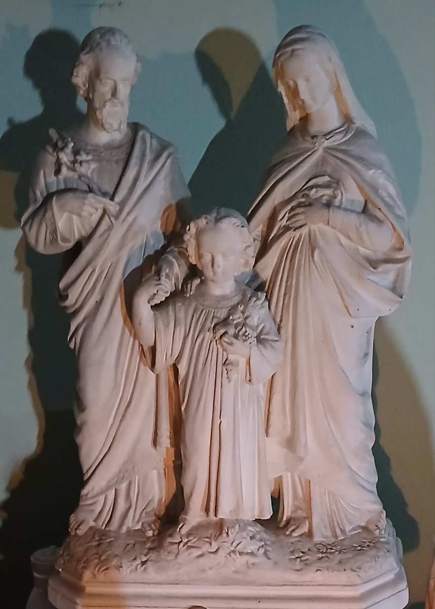 JohnZwicker1's tweet photo. Today's 
#MonthOfMaryPhoto

Appropiate, thought I,  with #StJoseph, on this the 19th day of his wife's month;  given today is one of several, each month, that he is honored (all Wednesdays, especially #FirstWednesday, the day of reparation to his chaste, just and pure heart) https://t.co/YIoGkBQ1DP