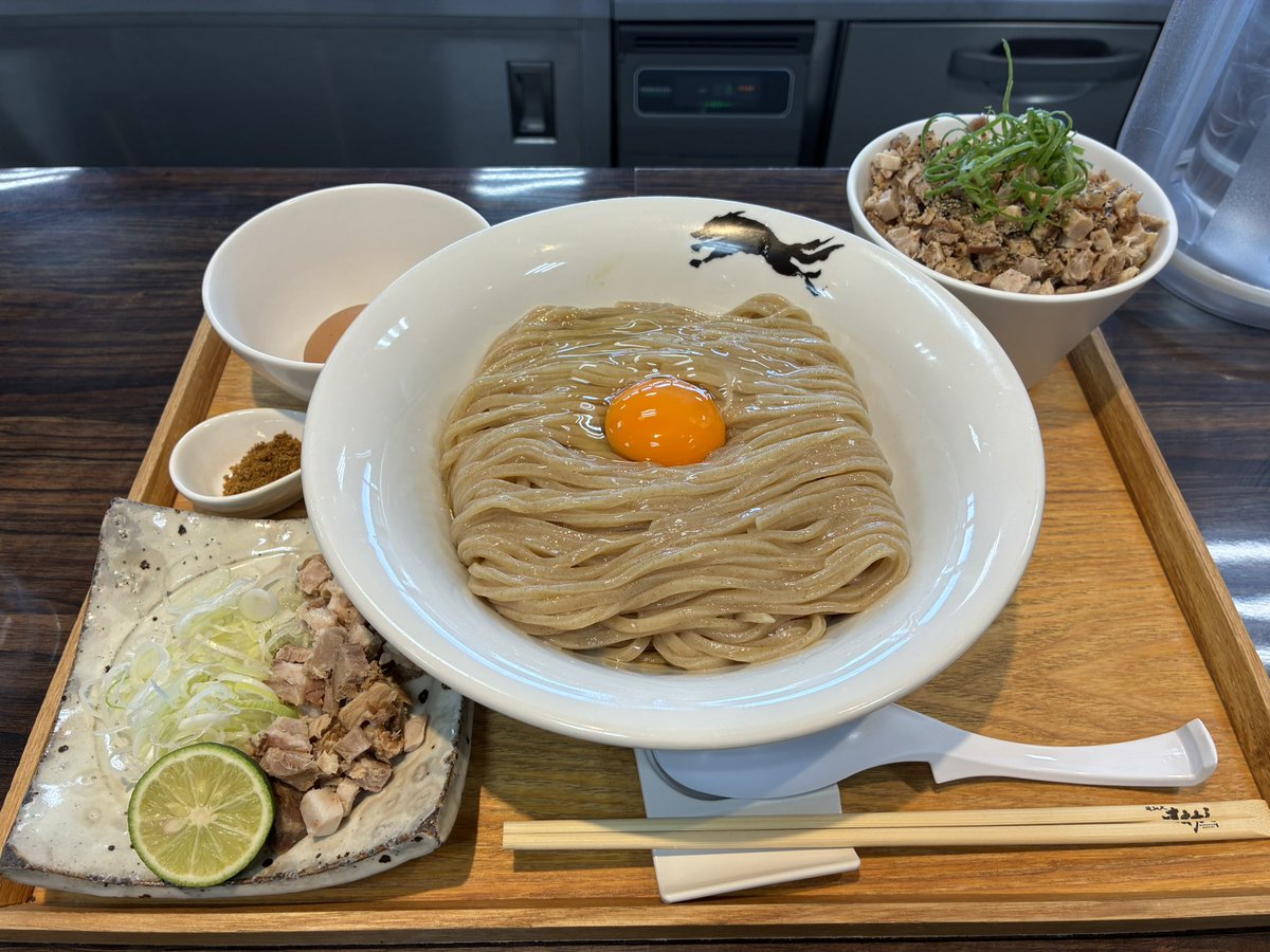 ラーメン大好きらんどぅーるさん。 tweet media