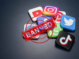 RisingKashmir's tweet photo. #GMCAnantnag Regulates #SocialMedia Use on Campus

Reports @PeerzadaMansoor 

https://t.co/XJjl4WcfC5 https://t.co/7MhQCKY4rg