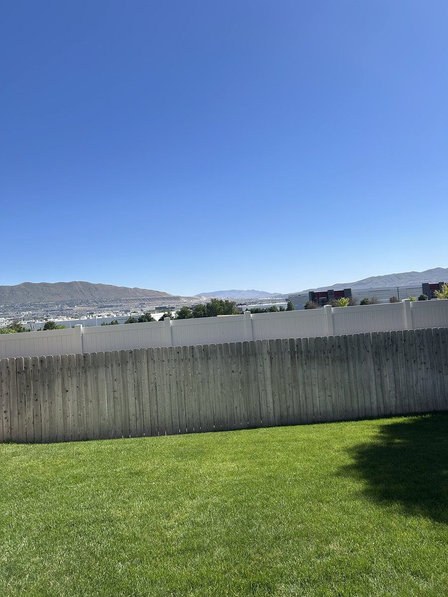 TweedyR6's tweet photo. Back from SLC, fun event good to meet a bunch of new people

First event without major canon event shitshow fest which is kinda proper https://t.co/FFZEnsmIpq