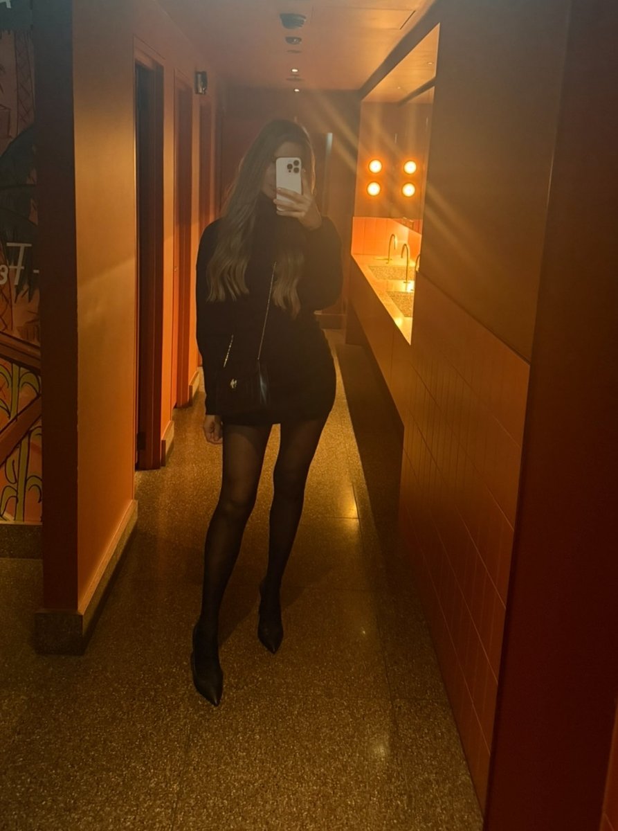 Lauren tweet media