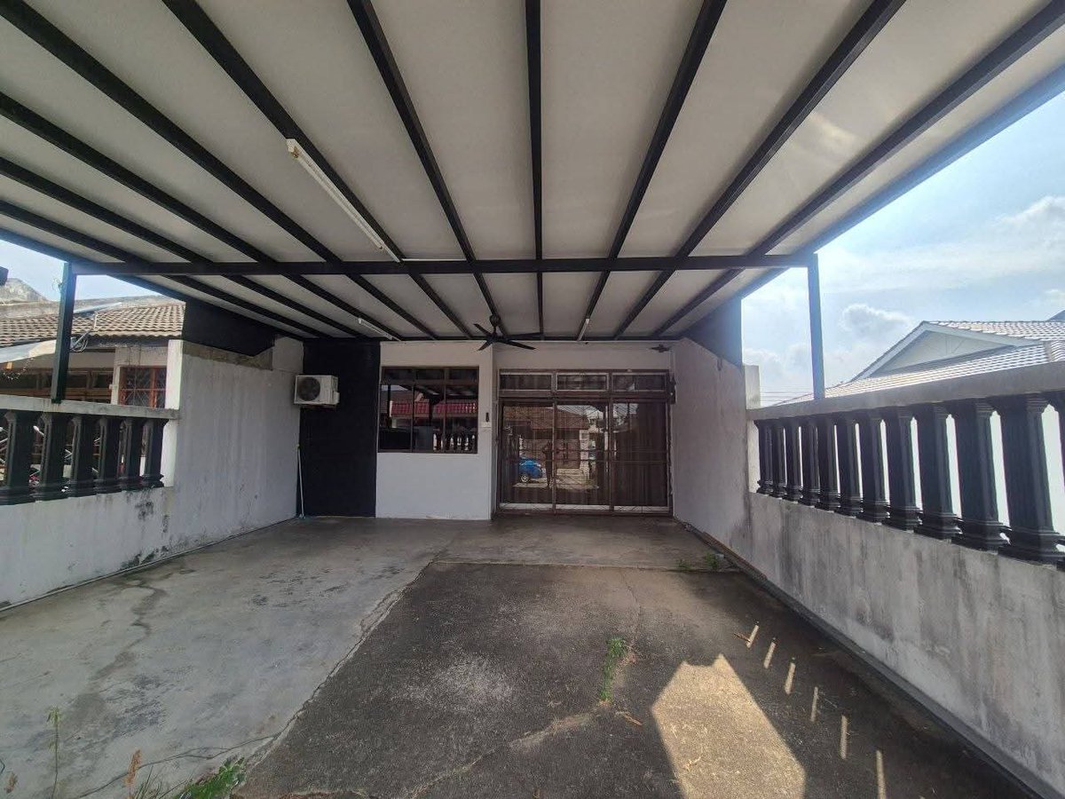 BugisAziz's tweet photo. 🏠 Bajet RM300k je tapi nak rumah cantik? Boleh je!
Ramai yang ingat bajet kecil = terpaksa compromise, tapi sebenarnya ada strategi bijak untuk dapat rumah idaman.
Bayangkan dapat rumah yang anda suka, dalam kawasan yang selamat, dengan bayaran bulanan yang selesa  - Dm kami!! https://t.co/1RD6GY247i