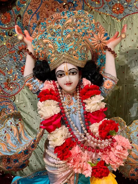 Sumit36534035's tweet photo. Radhe Radhe Radhe Radhe ji Jai shree krishna ji 🙏 https://t.co/iFKXtJzHdu