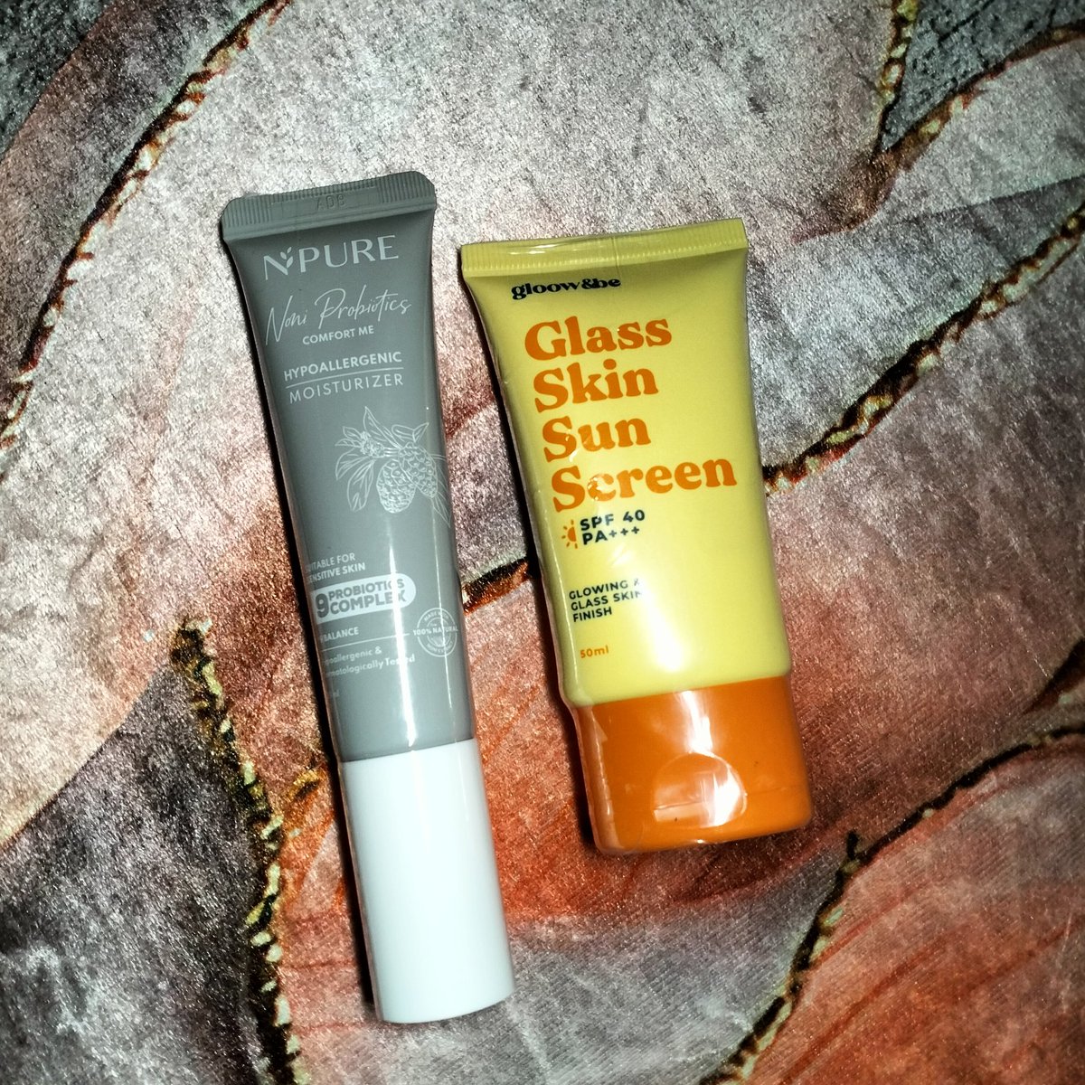 heesstarboy's tweet photo. WTS skincare underprice new sealed!

Npure noni moisturizer 55k (with voucher)

Gloow&amp;be glowbi glass skin sunscreen 33k (with voucher)

https://t.co/tTePeU830h https://t.co/gfvLL1ROJE