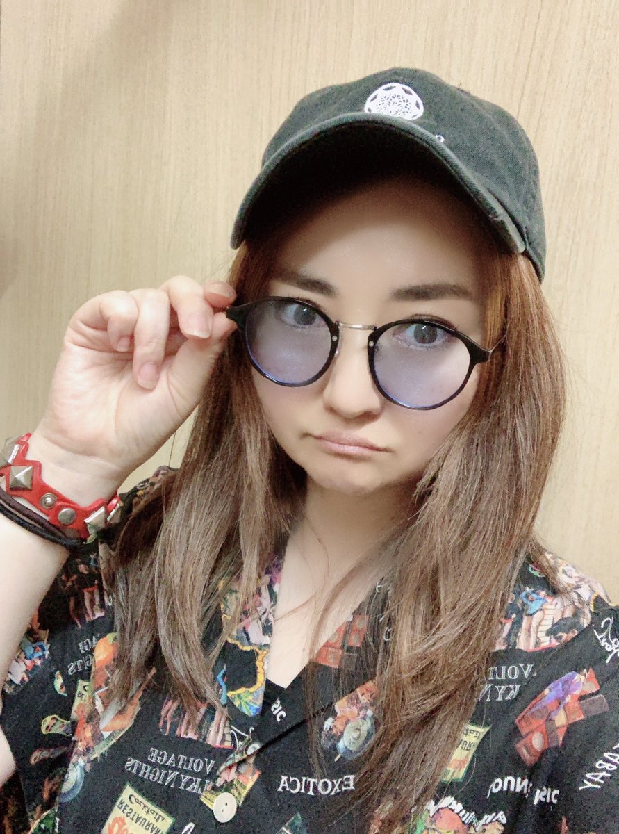 せりざわ tweet media