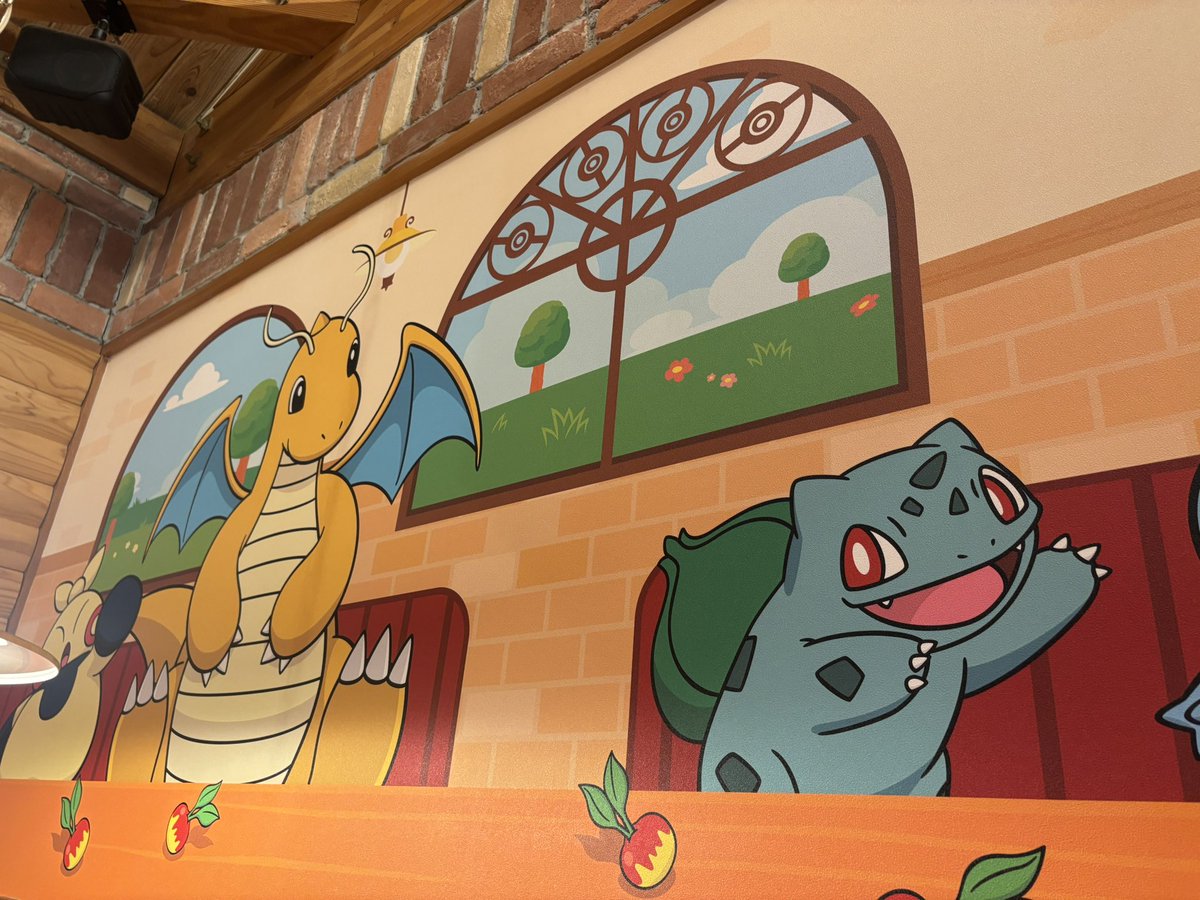 OL_meshi's tweet photo. 先月コメダ珈琲がポケモンキャンペーンで
札幌の店舗がカイリュー（とても可愛い）とコラボでしたので行ってきました🥺🩷
カイリューのシロノワールと一緒に
可愛いパネルもご査収くださいませ…🥺🩷
#ポケモン
#コメダ珈琲 
#カイリュー https://t.co/RHz6ySvTP4