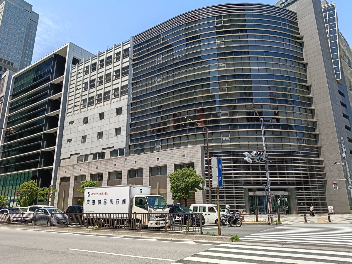 かーりー tweet media