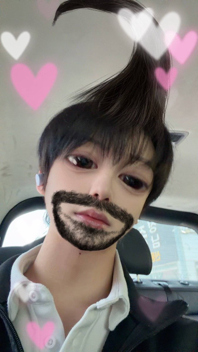 PPU310's tweet photo. 어제 진뉘가 웨이보에서 공유한 셀카
#펑진위 https://t.co/iay30ZOm4J