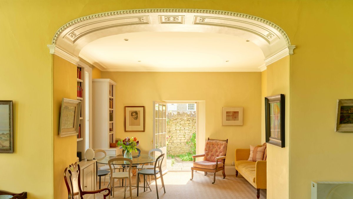 MansionGlobal's tweet photo. Regency-Era House Giving ‘Bridgerton’ Vibes Outside Bath, England, Asks £2.25 Million https://t.co/whINFnAvAE