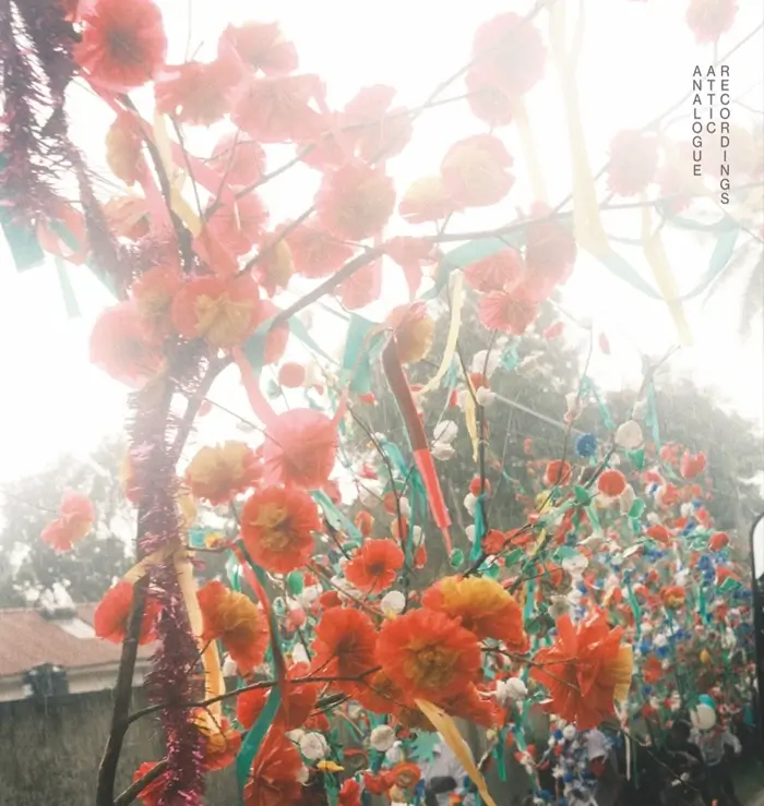 diskunion_SCMS's tweet photo. 5月20日(水) HOUSE/ TECHNO 新入荷情報!

abentisの新レーベルから自身初のアルバム「Dim Grow」や IORI WAKASA と KEITA SANO の ファーストリリース「A SHIFT OF ERAS EP」など入荷！ 

詳細はこちら
https://t.co/C3MepcrYI4 https://t.co/6CQrByNJM3