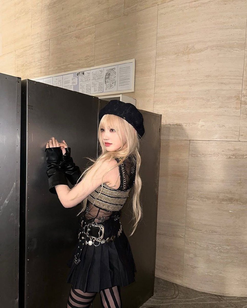 liz tweet media