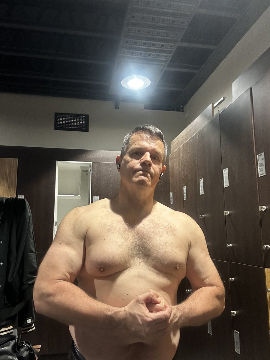 Stocky Pup tweet media