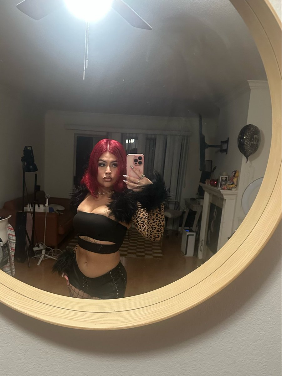 valentina tweet media