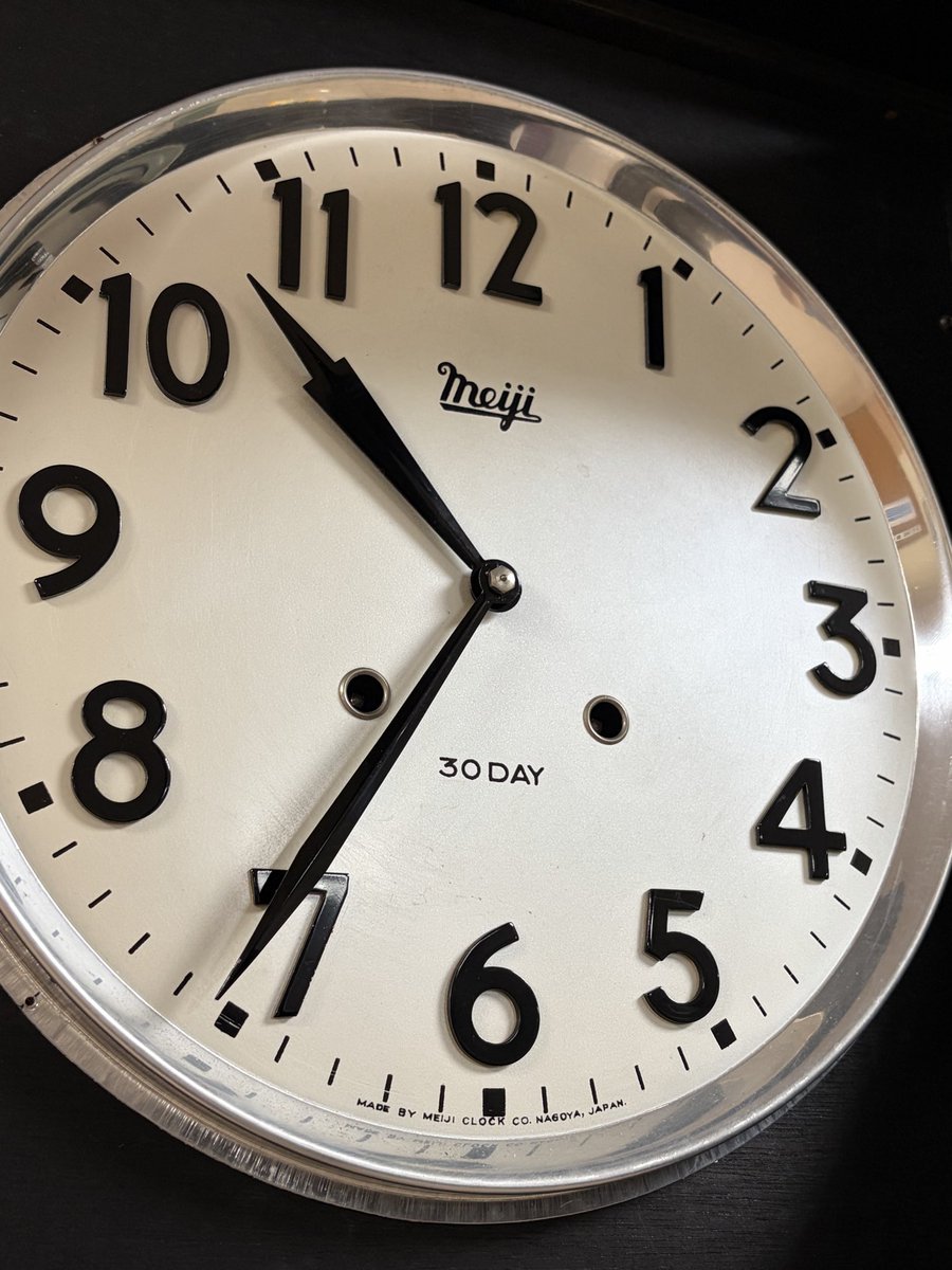 西荻窪トライフルです。本日も14-18時まで営業します。 Meiji clock
