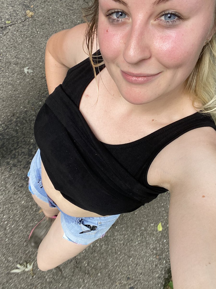 Da_Cakes_'s tweet photo. Hiking day https://t.co/87oeWFVkw2