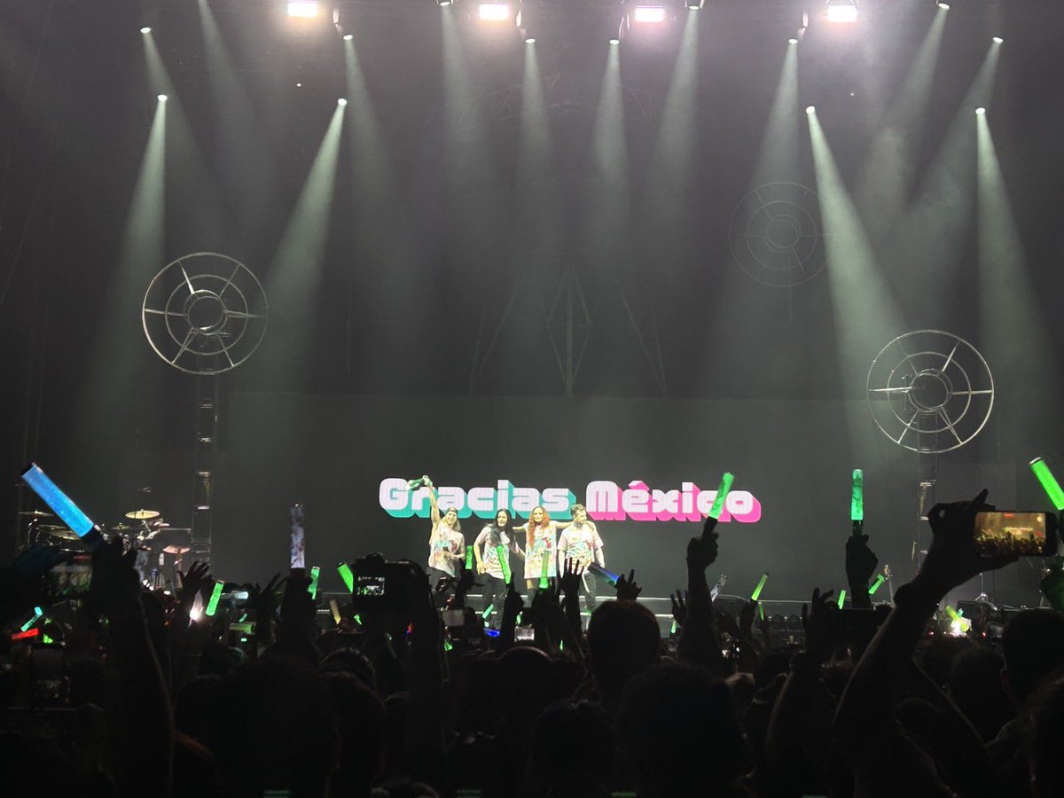 MIKU EXPO tweet media