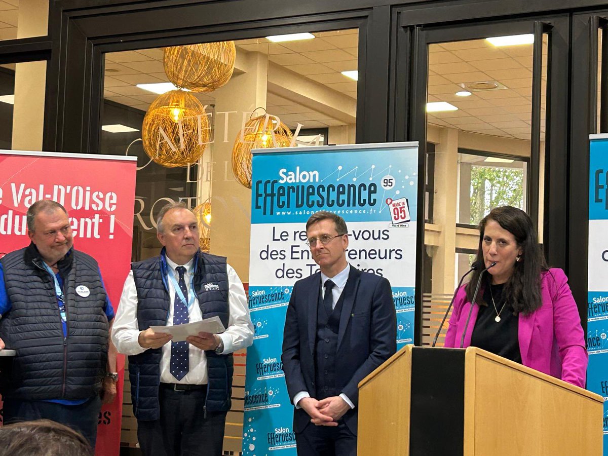 PKuchly57's tweet photo. Merci à Philippe COURT, @Prefet95, venu avec son équipe (notamment Félix MEYZEN et Benoit LEMAIRE, sous-préfets), pour sa fidélité et son soutien au @effervescence95 

Comme à chaque édition, les représentants de l’Etat sont disponibles pour rencontrer les acteurs du #madein95. https://t.co/TRaV9D02FA