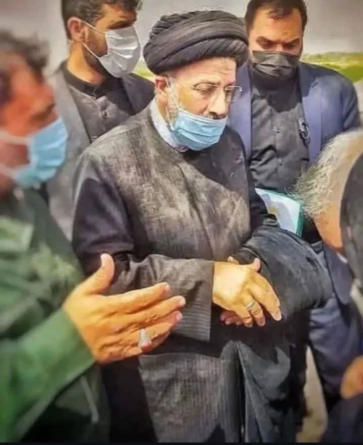 لیلی یزدی tweet media