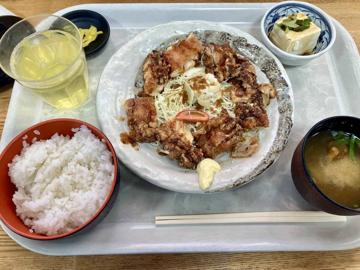 zabutonALL's tweet photo. 生きてはいるんですが
管理職かわって大変なことになっててクタクタです https://t.co/FD6uKnyPCQ