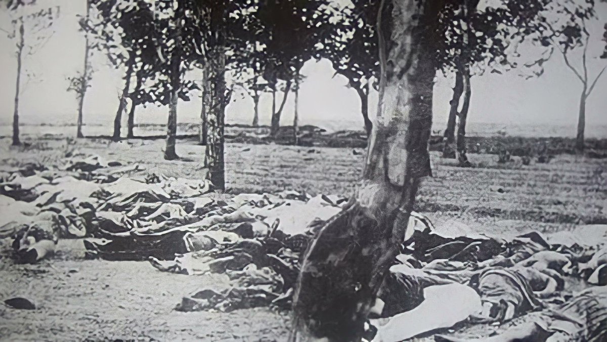 WarLord709's tweet photo. On May 20, 1971, on the banks of the Bhadra River in Khulna, the bodies of Hindus lay one after another. When they were trying to flee India. Many of them drowned, and others were shot dead. https://t.co/j8p9lOwX8A