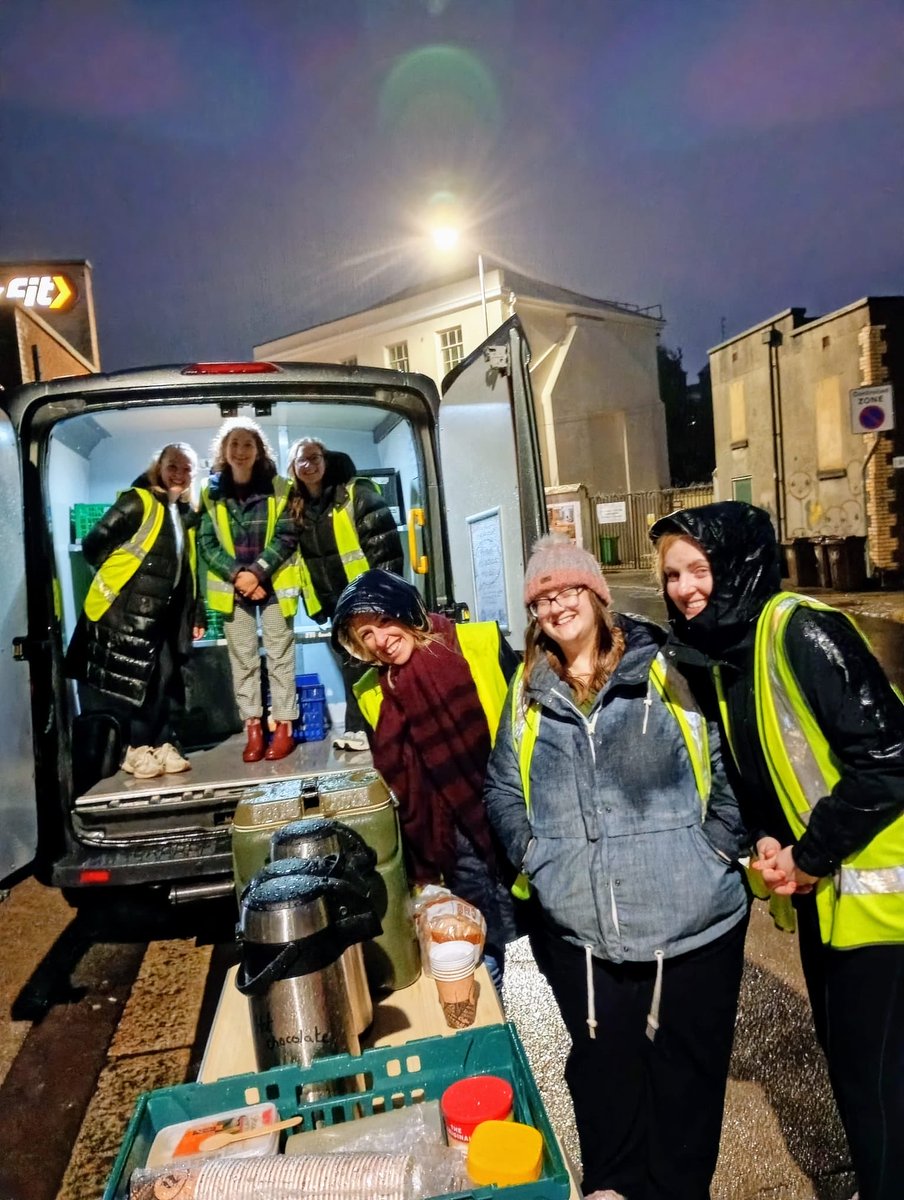plymouthsouprun's tweet photo. It’s been a busy few days with a total of 319 meals served &amp; 10 sleeping bags given out. Thanks to all the teams for their help, @ObedairUK, St Paul’s &amp; Hope Baptist. Thanks also to @streetvetuk and #HIPP @livewellsw for their support. Together we offer #CommunitySupport. https://t.co/QjU7K4GDJM