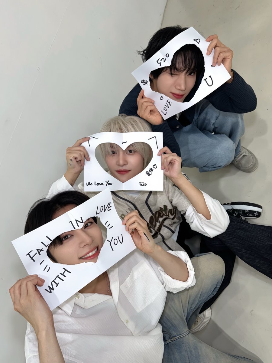 WayV tweet media