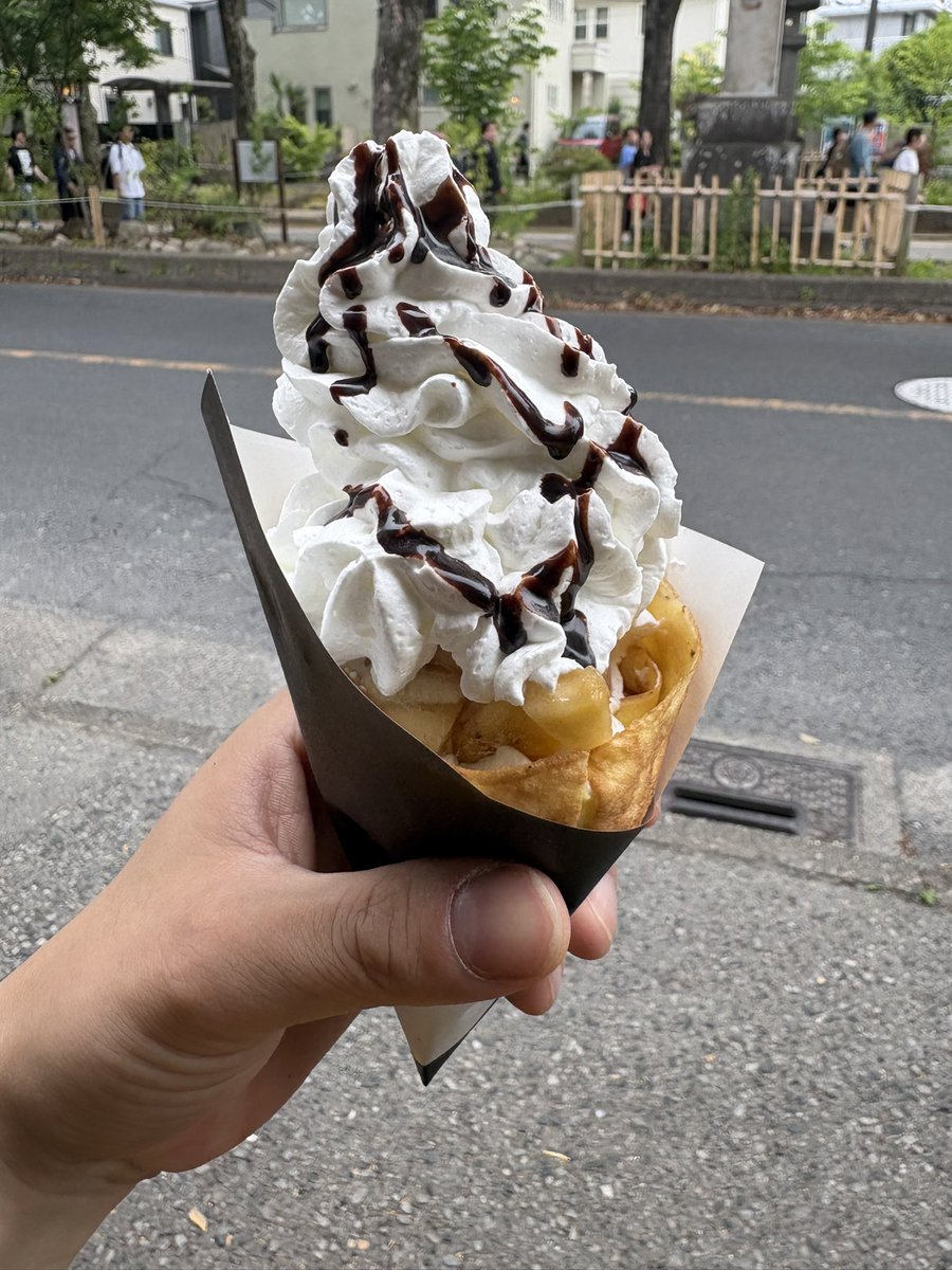 spm_yuma's tweet photo. 食べてみた

クリームの破壊力がすごかった https://t.co/dIx94NNiVu