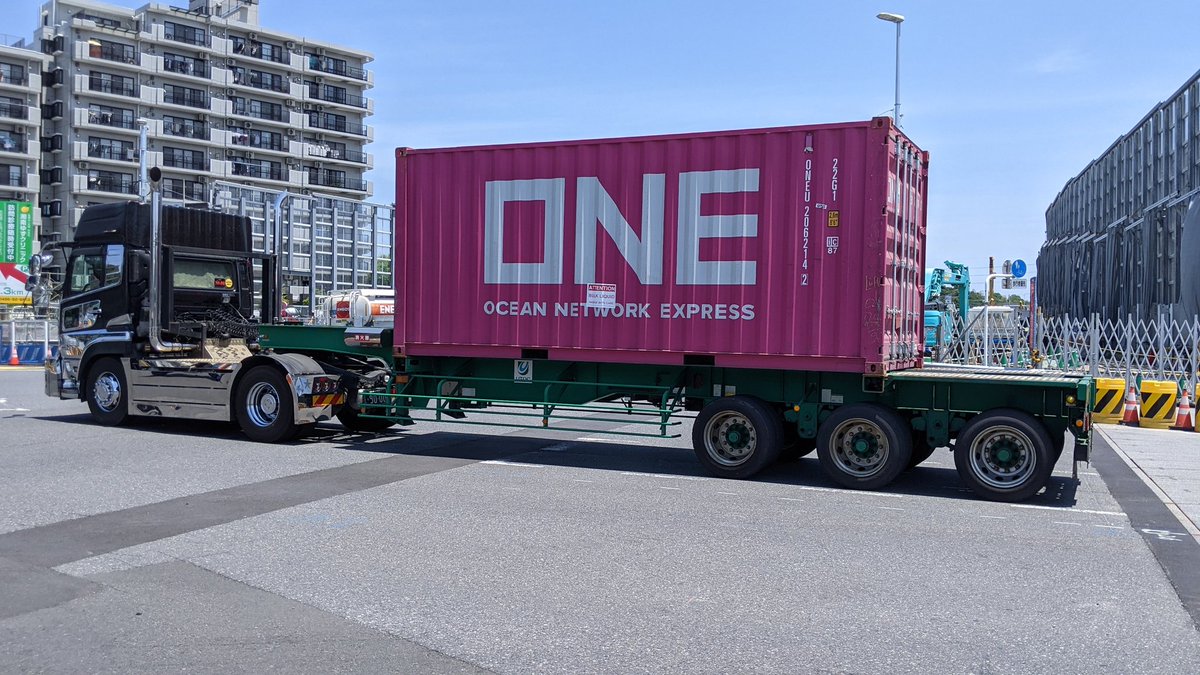 国道1号線 (ONEU 206214 [2] 22G1 OCEAN NETWORK EXPRESS 海上コンテナ