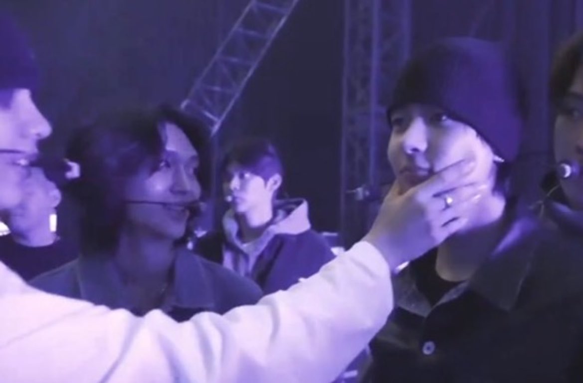 mile tweet media